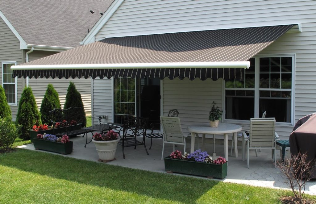 Increase Energy Efficiency With a Retractable Awning